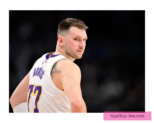 雷迪克称会申诉东契奇技犯并看好布朗尼未来发展潜力